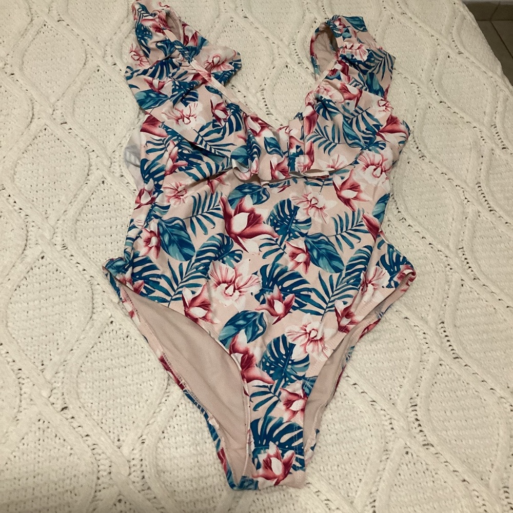 Beachy with ruffles 1pc Bikini